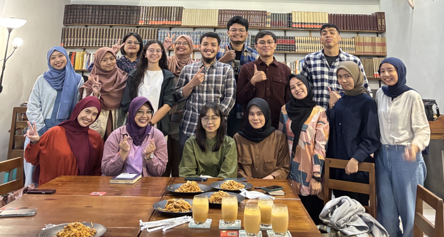 Beyond Research dinner meetup with community members